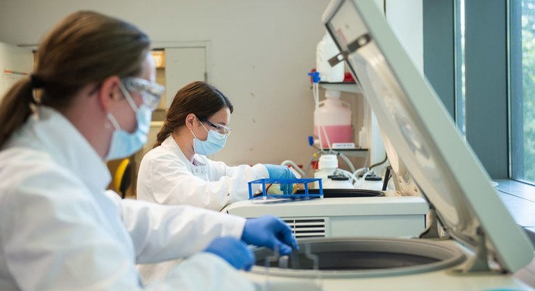 Healthier world means ‘safer America’ Tedros stresses, as UN-led vaccine initiative announces deal for 40 million doses